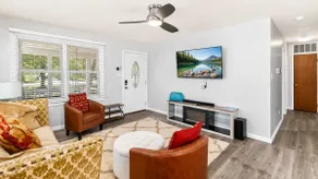 Lake Anna 3BR with Pool - Fire Pit & Cabana - Image 5