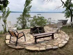 Northwoods Lake Cabin Beautiful lake views Privacy - Image 3