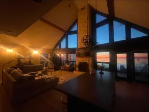 Welcome to Paradise Point ~ Pet Friendly Luxury - Image 2