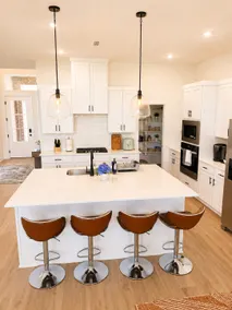 New Designer 4BR • Sleeps 8 • Near UofA & Trails - Image 4