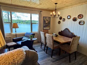 Newly remodeled classic lakeside cottage - Image 3