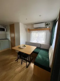 Quiet, with a large terrace not overlooked - Image 3