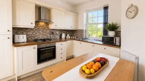Private 1 Bed House in Tipton with Parking - Image 4