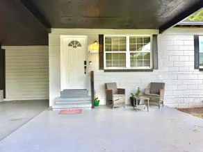 Cozy Family Home | Sleeps 6| WiFi & Parking - Image 3