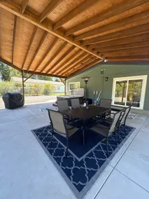 Coastal Retreat w/ Hot Tub Near Beach - Image 3