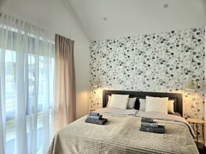 Luxury penthouse with a view & balcony - Image 4