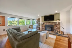Blue Eyrie - Adorable Home! Peaceful Location - Image 3