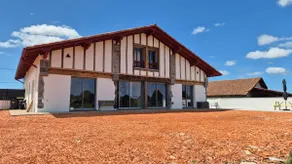 Renovated 18th-century Basque farmhouse with views of the hills - Image 2