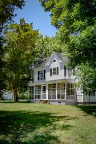 Water View~Screened Porch~Outdoor Shower~Firepit - Image 1
