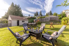 Spacious Dundarave Home near village and beach - Image 4