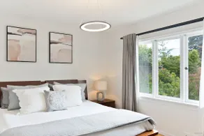 Spacious Dundarave Home near village and beach - Image 3