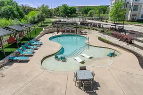 Elegant Apt | Close to DTWN + Airport | Pool/Gym - Image 4