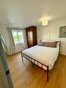 Sunset Suite: 2 bed/2 bath+seasonal pool & view - Image 5