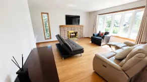 Blue Harbor Retreat - Image 3