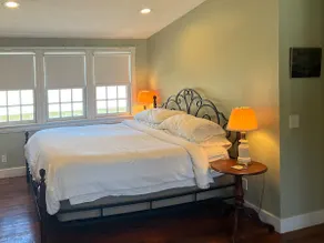 Historic Home w Hot Tub, walk to town, EV Charger - Image 4