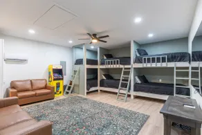 Ranger Bunkhouse | Sleeps 12+ | 6 Min to ACU & HSU - Image 4