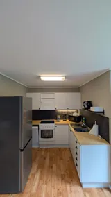 Cozy pet-friendly apartment with parking - Image 2