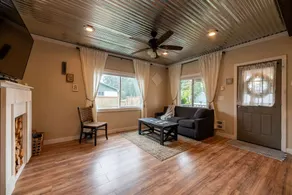 The Cozy Cottage - Image 3