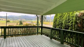Birds Paradise - 4 bdrm, private hot tub, sleeps 8 - Image 3