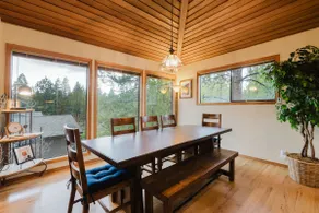 Perfectly Located Home - Enjoy a Private Hot Tub & - Image 5