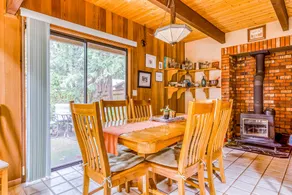 Spacious Mt Hood lodge with shared pool private backyard and private hot tub - Image 3