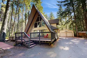Dog-friendly, A-frame cabin with private hot tub - - Image 5