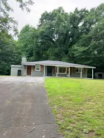 Luxury Meets Peaceful Country Living! - Image 2