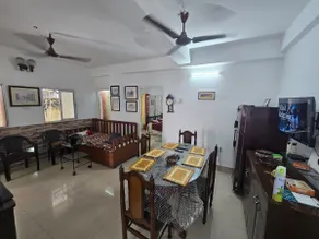 Entire 2BHK Apartment | Prime Tollygunge Location - Image 1
