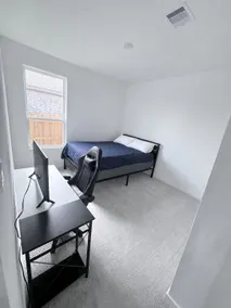 Spacious New home in Crosby. - Image 5