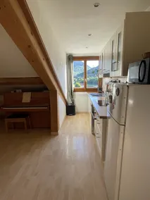 Atypical 2-room apartment - Image 4