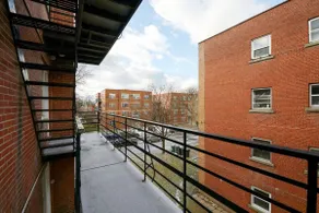 Compact & Stylish Stay - Image 5