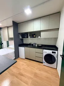 Modern Container Studio - Unit 3 - Image 4