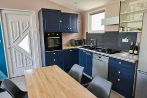 Farm Cottage with Hot Tub Le Poutou - Image 4