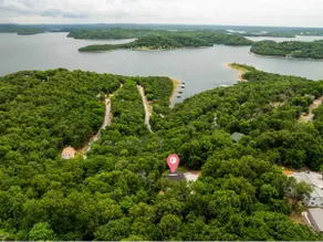 Sail & Summit, Beaver Lake Views, Sleeps 13 - Image 3