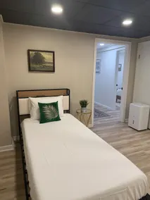 The Modern Garden Suite: With Private Entrance - Image 4