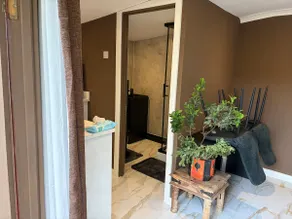 Luxury Garden Shed with Private Entrance - Image 2