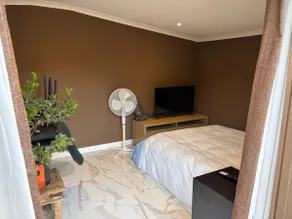 Luxury Garden Shed with Private Entrance - Image 3