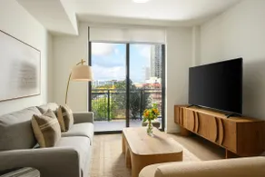 1BR Suite w/Balcony + Rooftop Pool | Luxury Hotel - Image 5