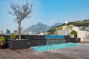 Luxury 2BR Apartment in Cape Royale - Image 2