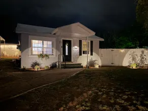 At Monet’s Place SweetwaterTexas - Image 3