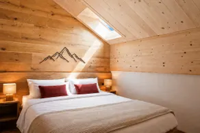 Lucky Fox Loft | 3BR/2BA with Pool - Image 2