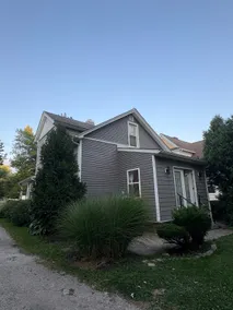 Built in 1904. Everything’s updated! - Image 3