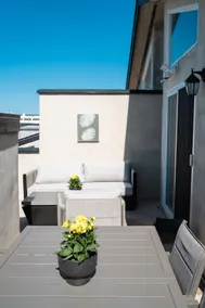 Car lover’s dream apt w/garage & lift 1/1 sleeps 4 - Image 5