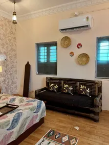 Vintage 1 BHK Peaceful Stay | Near Railway Station - Image 4