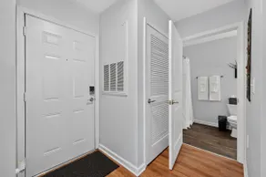Wilmington Retreat: Pool, Gym, Coastal Convenience - Image 2