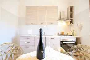 Vacation home with terrace - Image 3