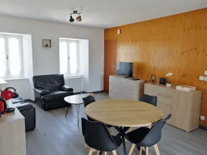 Cozy two-bedroom apartment with large balcony - Image 2