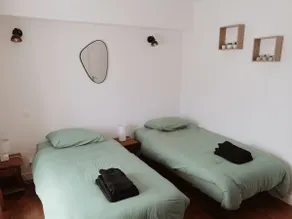 Cozy two-bedroom apartment with large balcony - Image 5