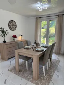 Charming renovated house with garden - Image 3