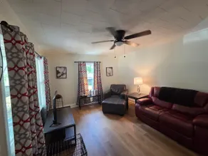 Bigfoot Cottage of Burlington - Image 2